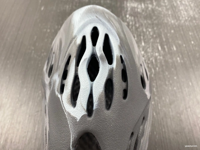 IE4931 Granite Yeezy Adidas RNR Foam MX 0827